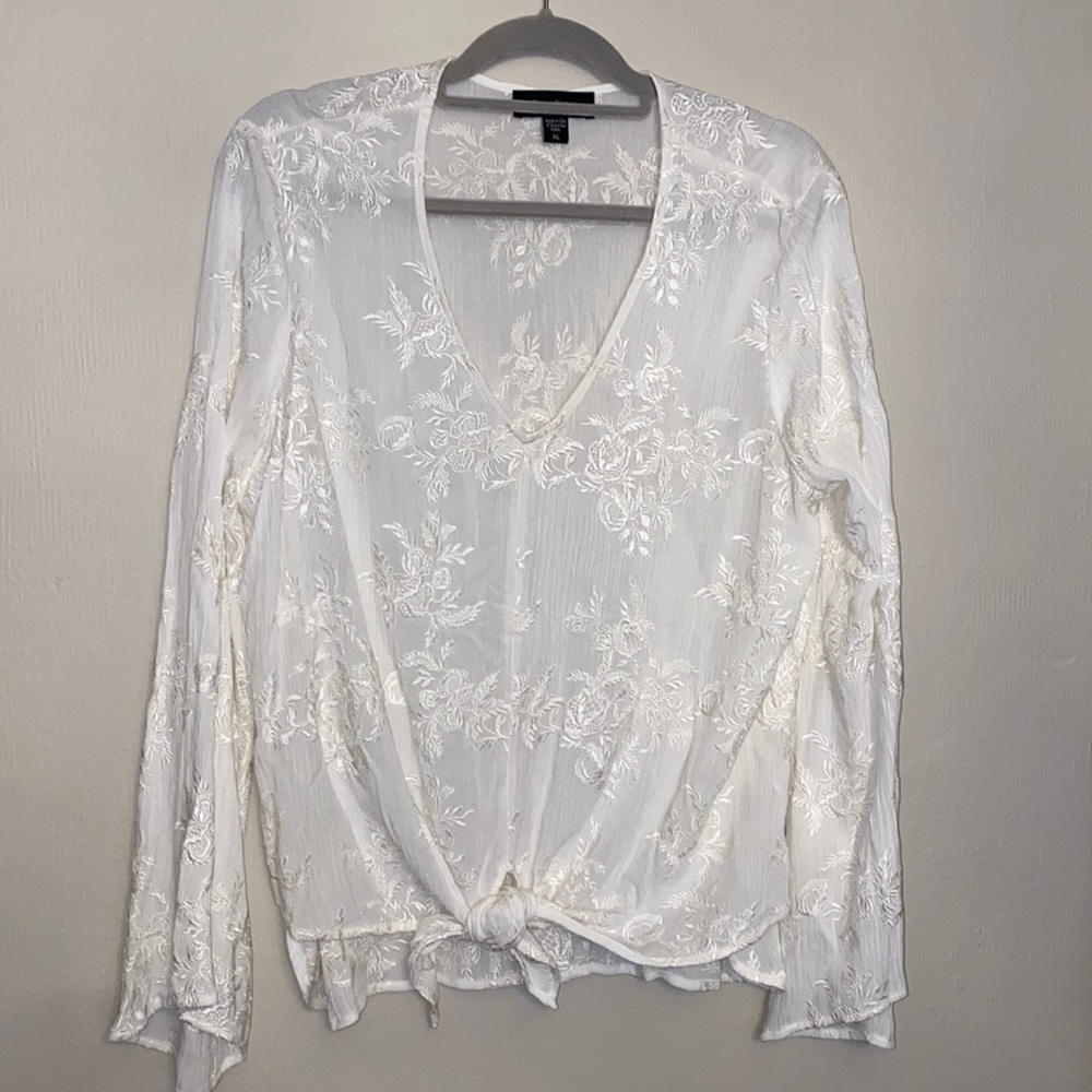 Karen Kane Stunning Off-White Embroidered Tie Front Unworn Sz XL